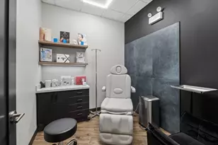 3916 N Broadway St, Chicago, IL 60613 - Photo 7