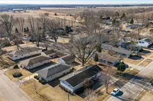 309 W School St, Plano, IL 60545 - Photo 35