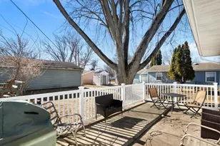 309 W School St, Plano, IL 60545 - Photo 29