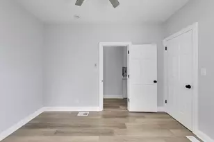 5317 W Van Buren St, Chicago, IL 60644 - Photo 11