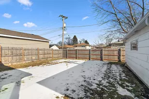 11015 S Natchez Ave, Worth, IL 60482 - Photo 15