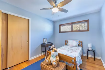 [Address not provided], Skokie, IL 60077 - Photo 19