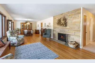 [Address not provided], Skokie, IL 60077 - Photo 3