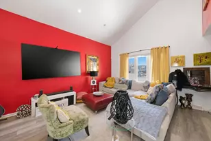 19913 Arroyo Ave, Lynwood, IL 60411 - Photo 5