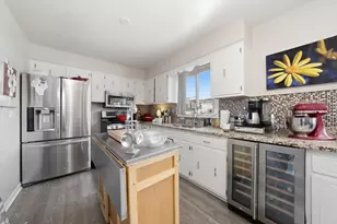 19913 Arroyo Ave, Lynwood, IL 60411 - Photo 11