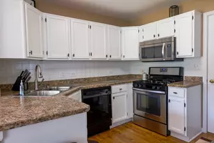 1408 Welland Ct, Roselle, IL 60172 - Photo 7