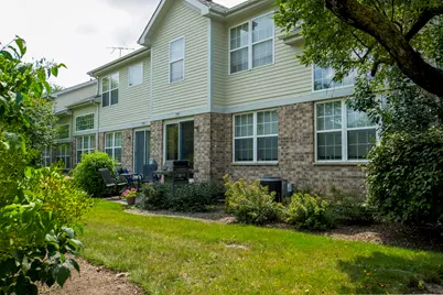 1408 Welland Court, Roselle, IL 60172 - Photo 3