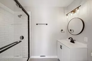 1024 W Walnut St, Kankakee, IL 60901 - Photo 13