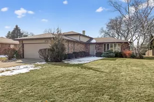 [Address not provided], Downers Grove, IL 60516 - Photo 1