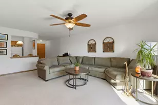 10 S Wille St, Mount Prospect, IL 60056 - Photo 5