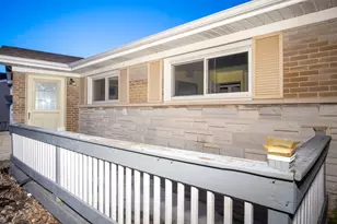 15222 Hamlin Ave, Midlothian, IL 60445 - Photo 5