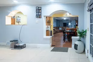 15222 Hamlin Ave, Midlothian, IL 60445 - Photo 9