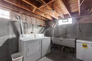 6907 W Cleveland St, Niles, IL 60714 - Photo 15