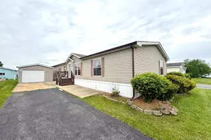 9 Swallow Ln, Beecher, IL 60401 - Photo 1