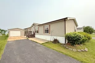 9 Swallow Ln, Beecher, IL 60401 - Photo 1
