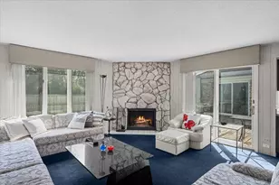 320 Buckthorn Cir, Northbrook, IL 60062 - Photo 9