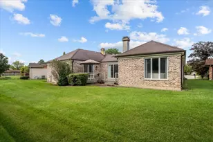 320 Buckthorn Cir, Northbrook, IL 60062 - Photo 17