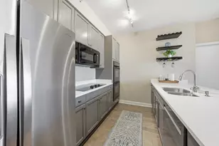 1235 S Prairie Ave, Chicago, IL 60605 - Photo 9