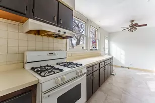 1370 Fargo Ave, Des Plaines, IL 60018 - Photo 9