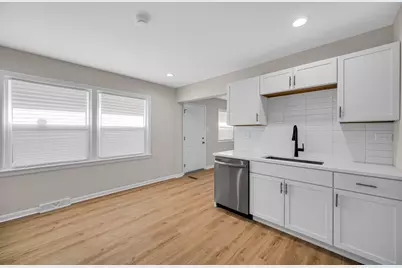 11701 S Campbell Avenue, Chicago, IL 60655 - Photo 7