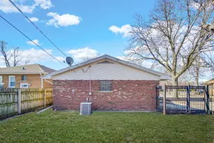 11701 S Campbell Ave, Chicago, IL 60655 - Photo 23