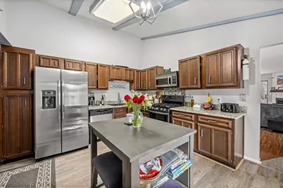 42W470 Red Bud Court, Saint Charles, IL 60175 - Photo 5