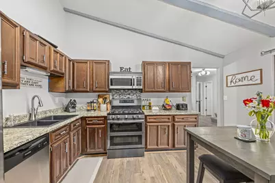 42W470 Red Bud Court, Saint Charles, IL 60175 - Photo 3