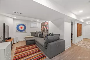 1531 W Granville Ave, Chicago, IL 60660 - Photo 27