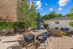 1531 W Granville Ave, Chicago, IL 60660 - Photo 33