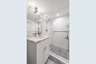 1531 W Granville Avenue, Chicago, IL 60660 - Photo 29