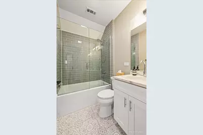 1531 W Granville Avenue, Chicago, IL 60660 - Photo 25