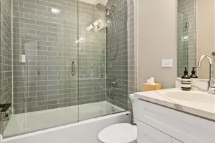 1531 W Granville Ave, Chicago, IL 60660 - Photo 25