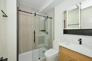 5200 N Winthrop Ave, Chicago, IL 60640 - Photo 17