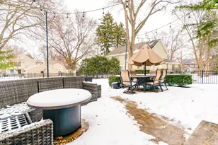 218 Coolidge Pl, Libertyville, IL 60048 - Photo 33