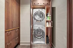 10 E Delaware Pl, Chicago, IL 60611 - Photo 43