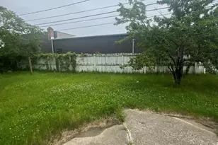 775 Greenbay Ave, Calumet City, IL 60409 - Photo 11