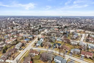 1909 Montclair Dr, Naperville, IL 60565 - Photo 39