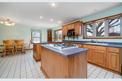 4414 W Il Rt 64, Mount Morris, IL 61054 - Photo 11