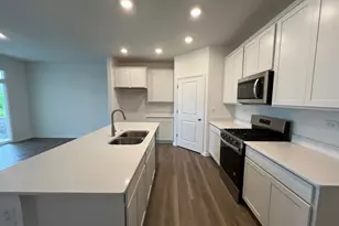 25518 W Sandalwood Ln, Plainfield, IL 60544 - Photo 3