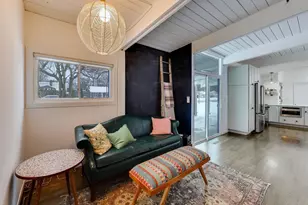 2649 Crawford Ave, Evanston, IL 60201 - Photo 5