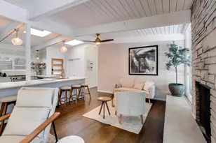 2649 Crawford Ave, Evanston, IL 60201 - Photo 15