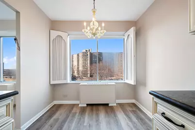 7061 N Kedzie Avenue #613, Chicago, IL 60645 - Photo 11