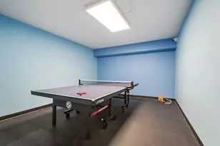 7061 N Kedzie Ave, Chicago, IL 60645 - Photo 23