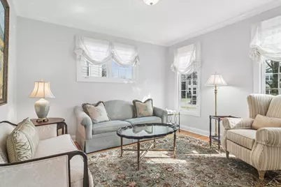 716 E Sunnyside Avenue, Libertyville, IL 60048 - Photo 3