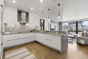 1555 W Fry St, Chicago, IL 60642 - Photo 11