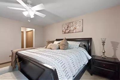 5319 Martha Lane, Oak Forest, IL 60452 - Photo 11