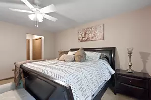 5319 Martha Ln, Oak Forest, IL 60452 - Photo 11