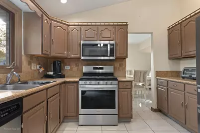 5319 Martha Lane, Oak Forest, IL 60452 - Photo 9