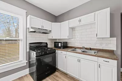 705 N Elm Street, Champaign, IL 61820 - Photo 9