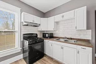 705 N Elm St, Champaign, IL 61820 - Photo 9